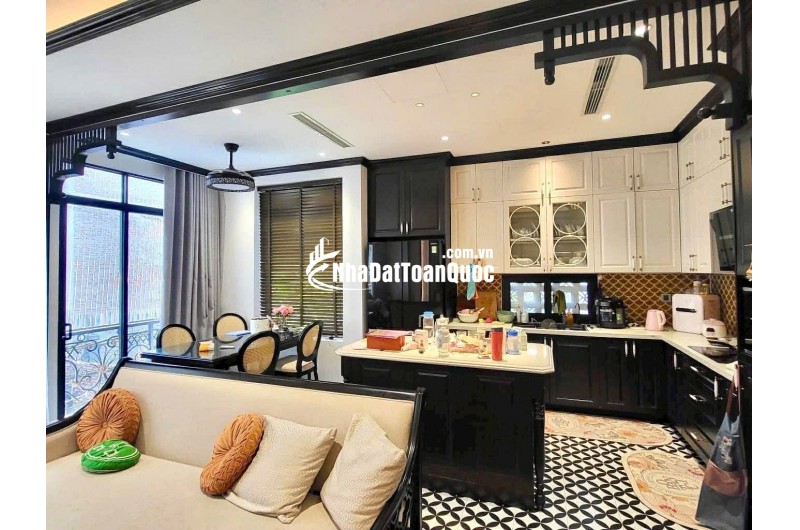 BÁN NHÀ NGUYỄN VĂN CỪ 75M. MẶT TIỀN 5M, ĐƯỜNG 2 ÔTÔ TRÁNH, VỈA HÈ, KINH DOANH. GIÁ 20.5 TỶ